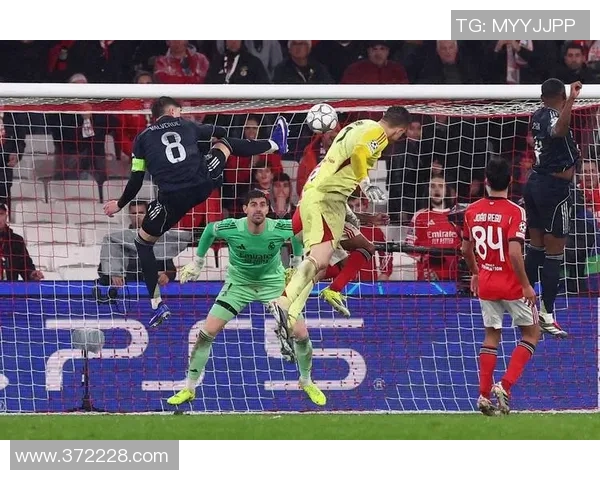 欧冠新科技助力足球比赛内置芯片实时追踪射门数据解析